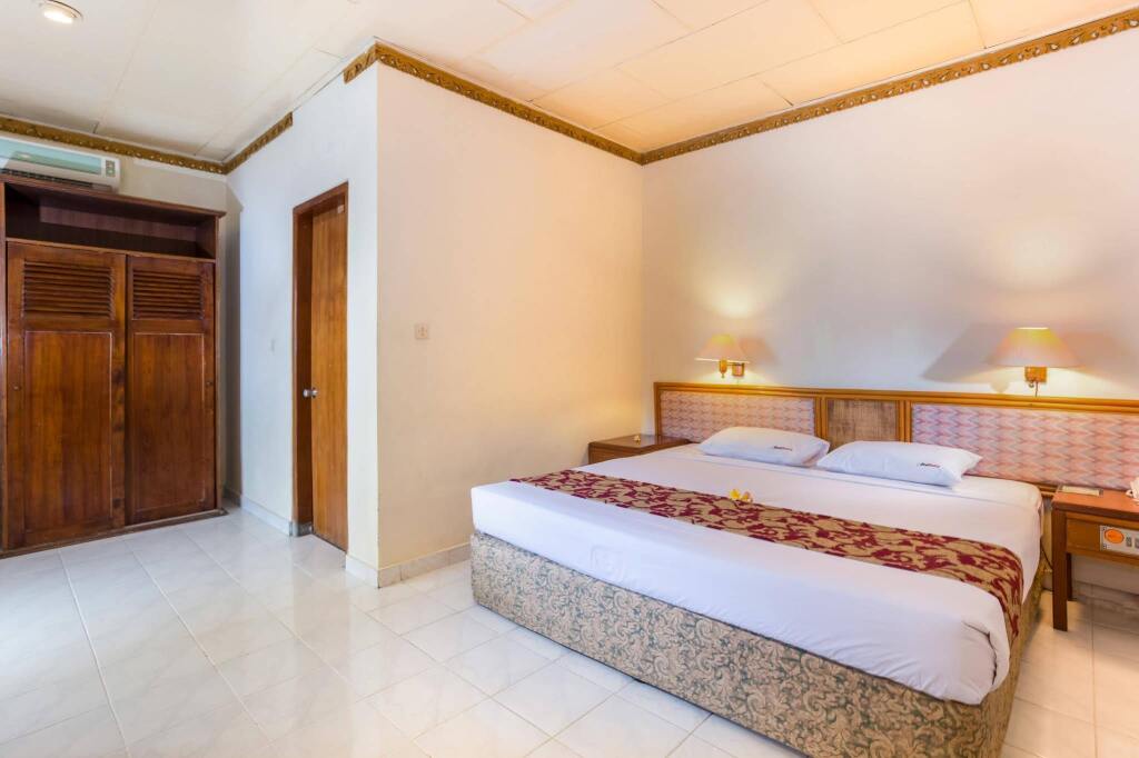 RedDoorz near Seminyak Beach — фото 1