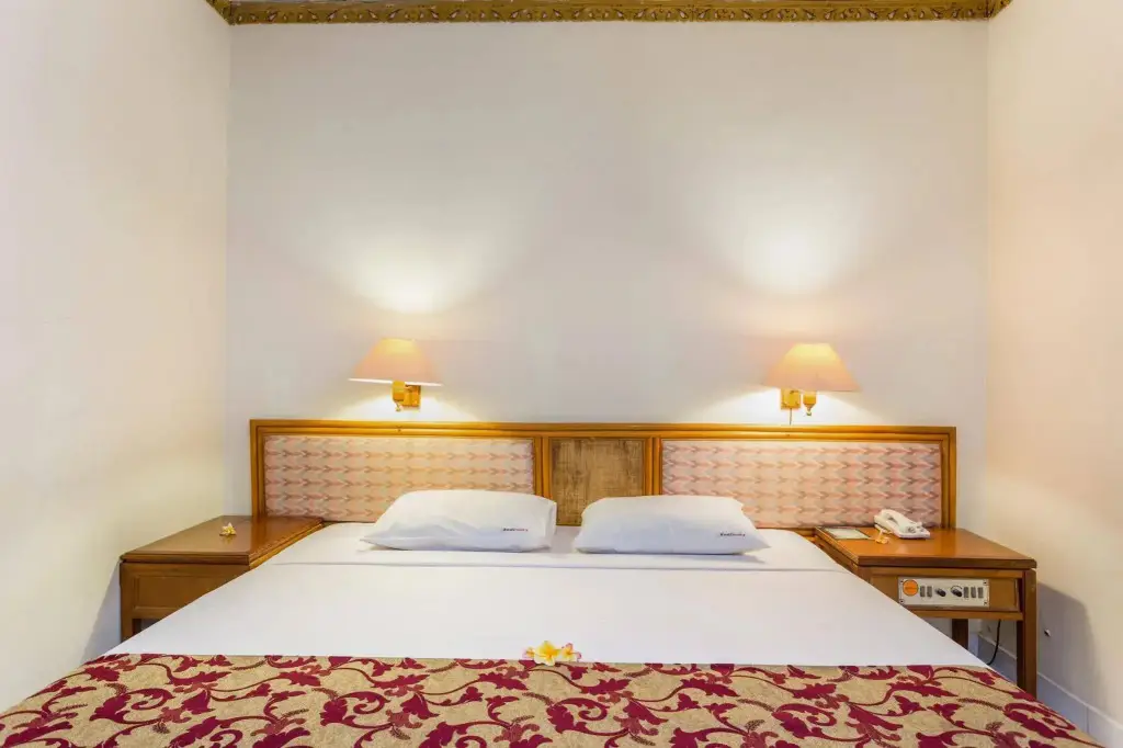 Кута: RedDoorz near Seminyak Beach