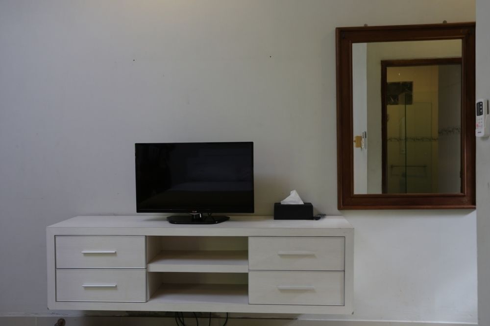 Кута: RedDoorz near Pantai Double Six