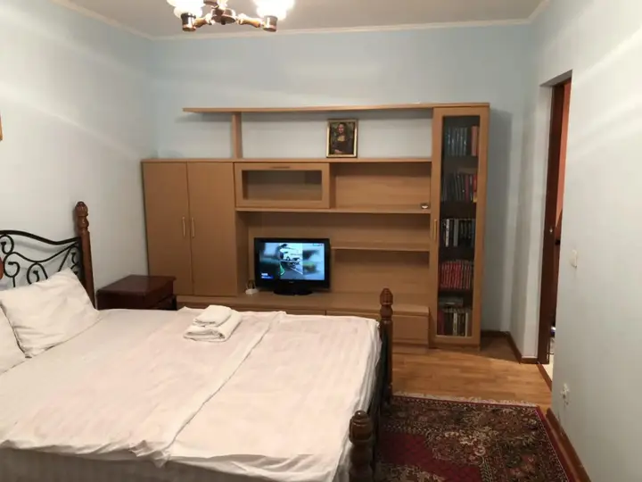 Новый Уренгой: Апартаменты «МИР» пр-кт Ленинградский, д. 14А