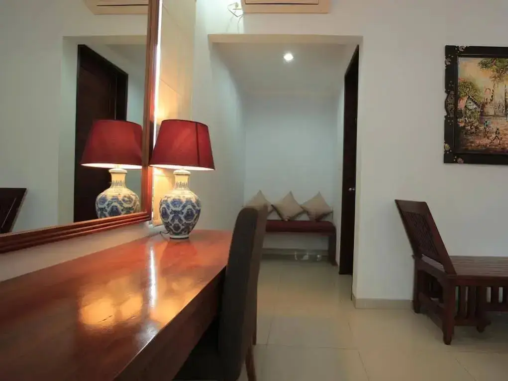 Чангу: RedDoorz Plus @ Raya Batu Bolong