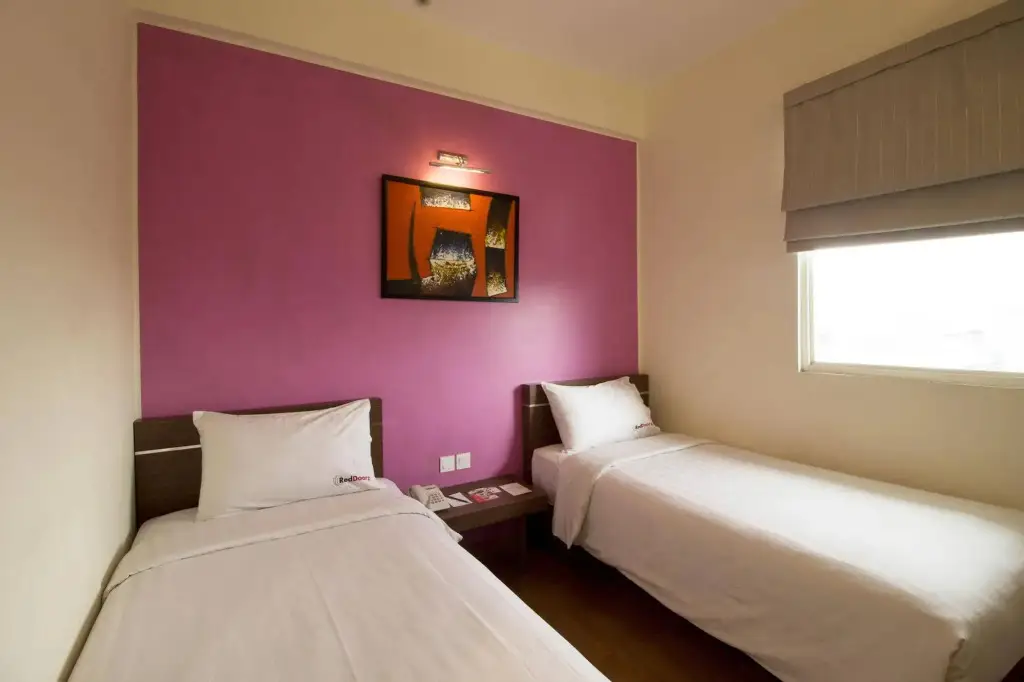 Джакарта: RedDoorz near Kota Tua