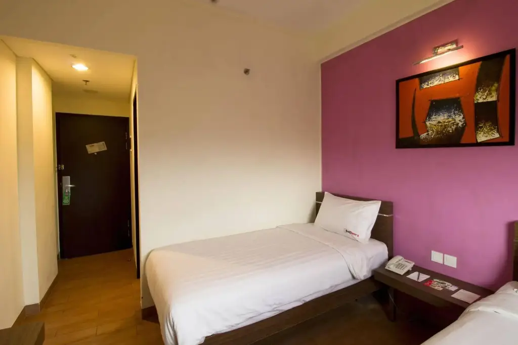 Джакарта: RedDoorz near Kota Tua