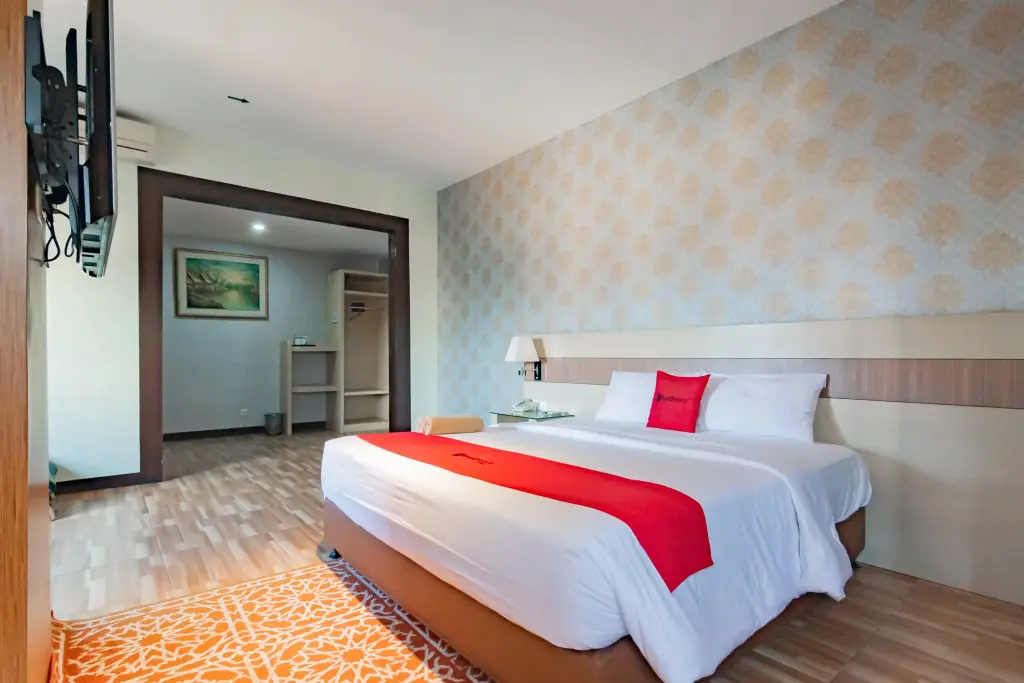 Бандунг: RedDoorz near Pasar Baru Bandung