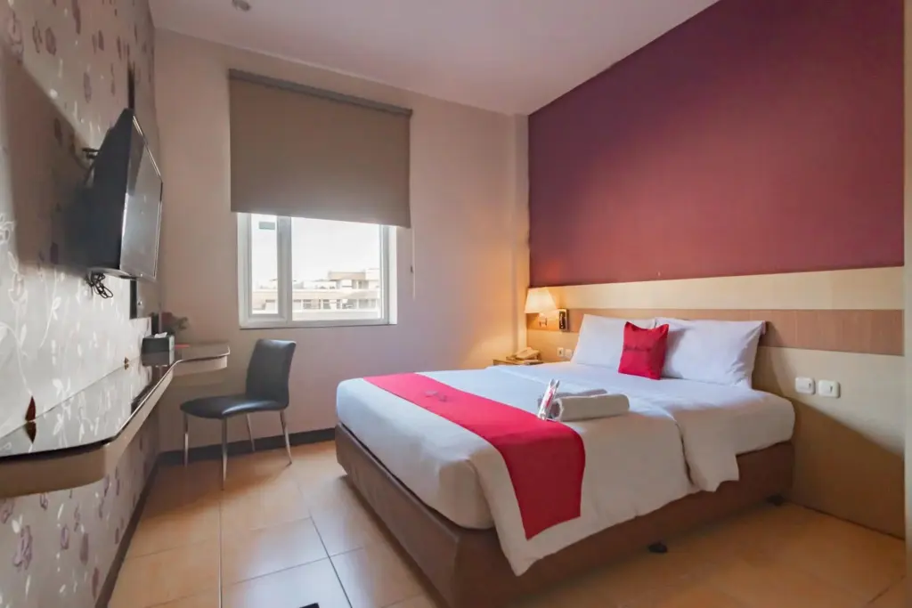 Бандунг: RedDoorz near Pasar Baru Bandung