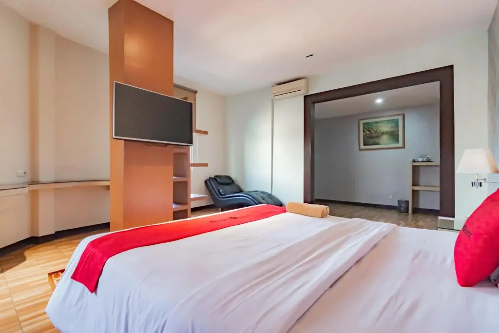 Бандунг: RedDoorz near Pasar Baru Bandung