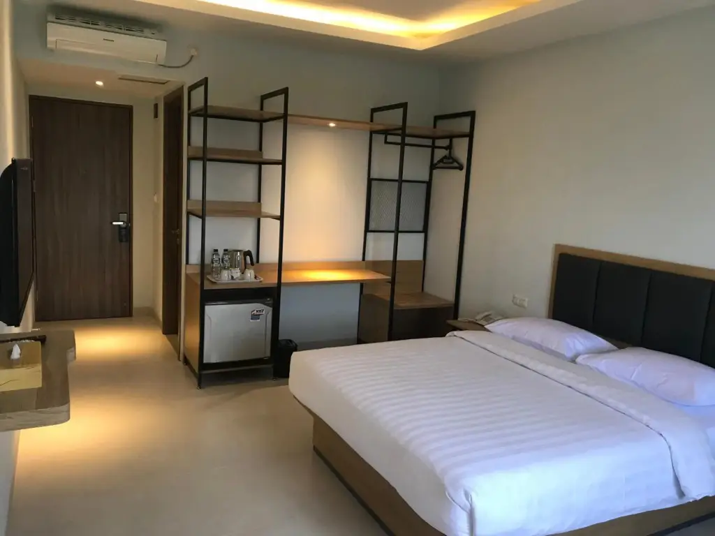 Чилегон: Hotel Arisu