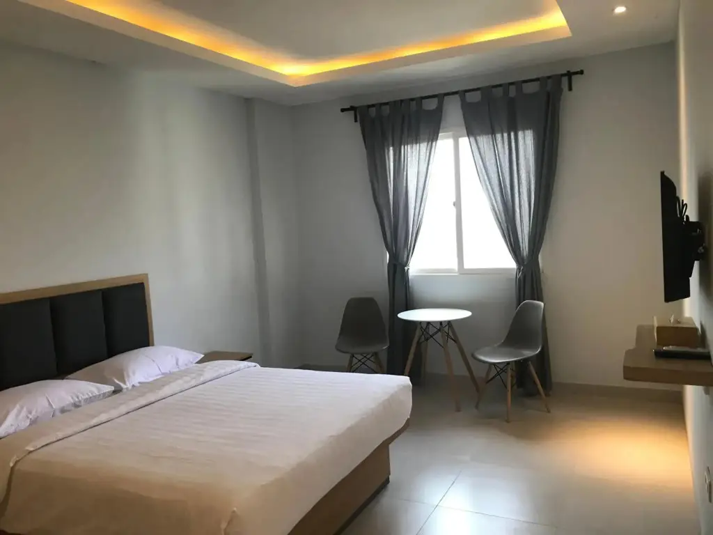 Чилегон: Hotel Arisu