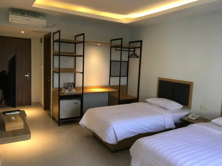 Чилегон: Hotel Arisu