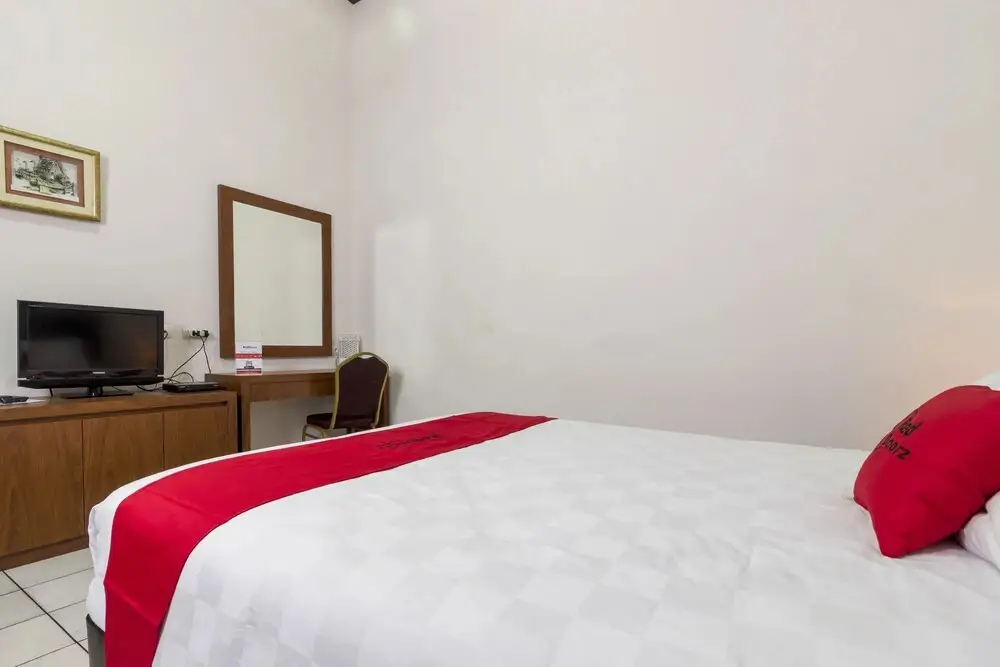 Бандунг: RedDoorz Plus near Riau Street 2