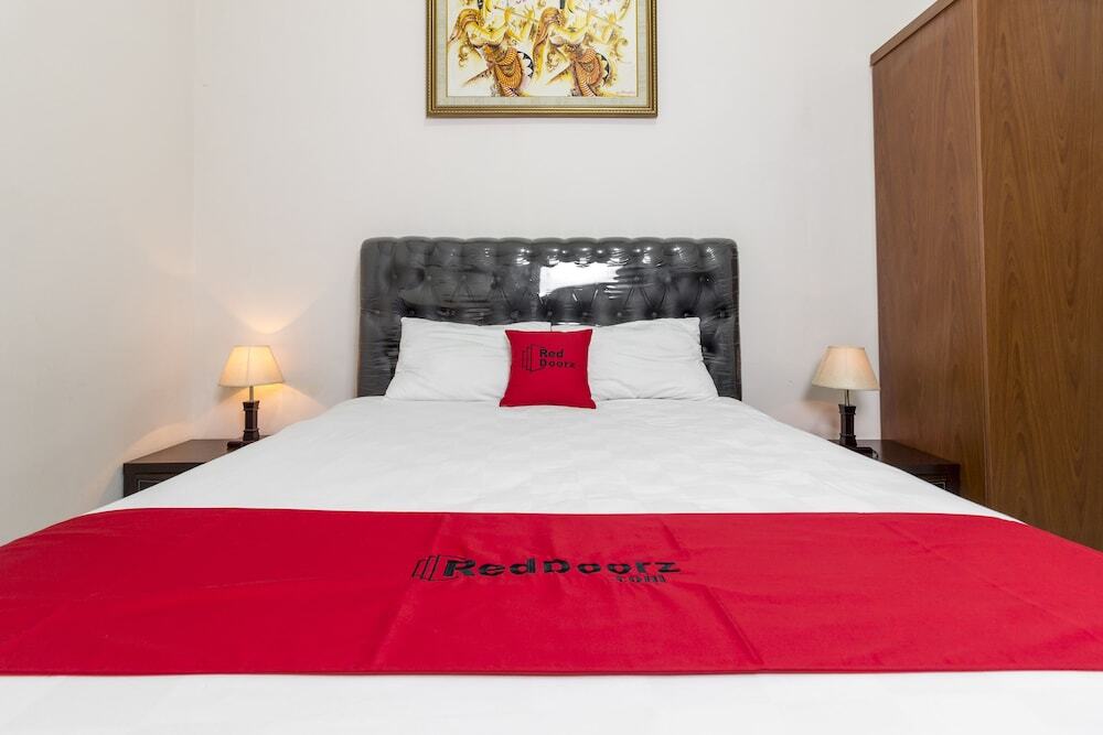 Бандунг: RedDoorz Plus near Riau Street 2