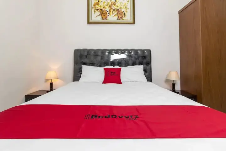 Бандунг: RedDoorz Plus near Riau Street 2