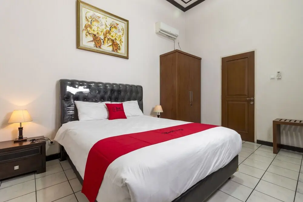 Бандунг: RedDoorz Plus near Riau Street 2