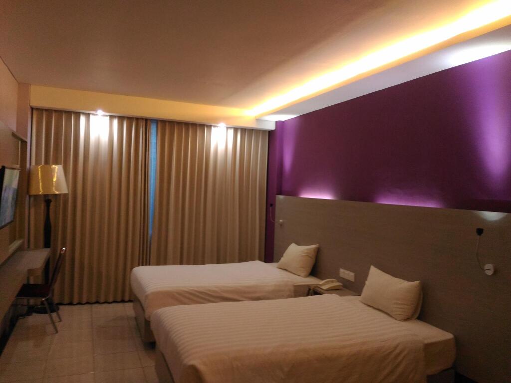 Мадиун: Hotel Kharisma