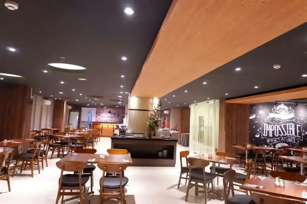 Сурабая: Отель Favehotel Rungkut Surabaya