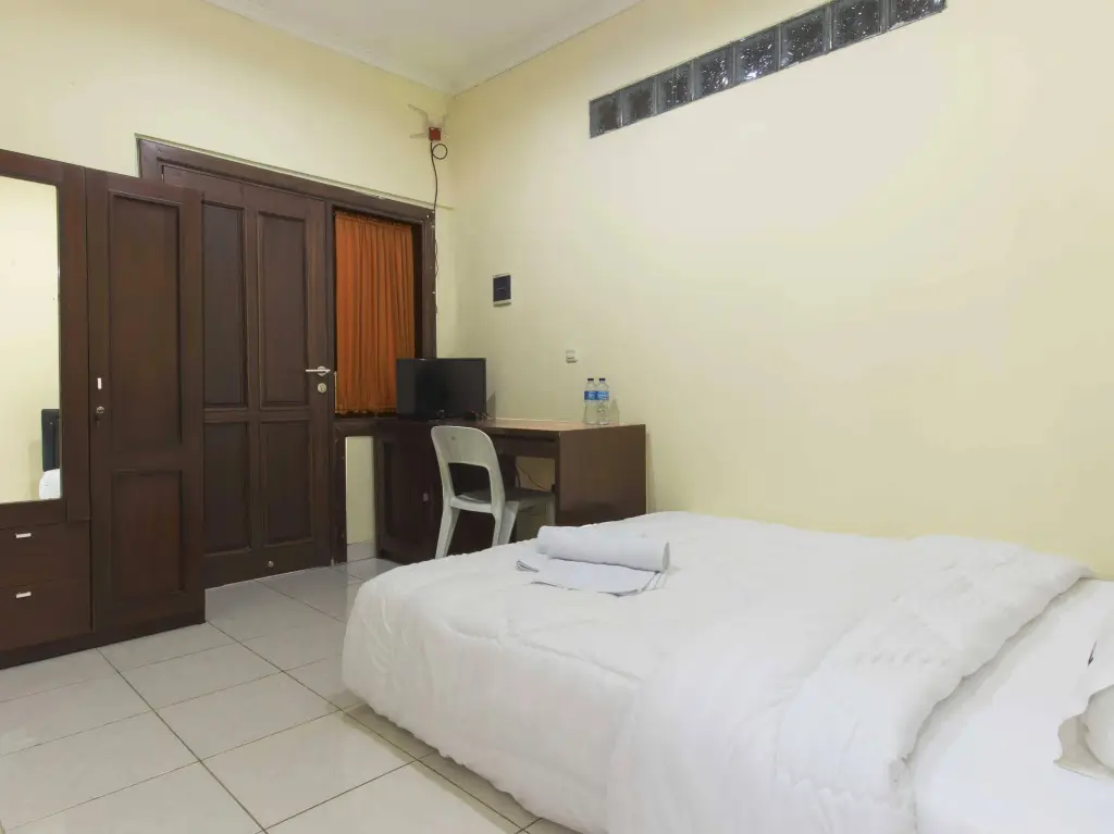 Джакарта: RedDoorz near Mall Taman Anggrek