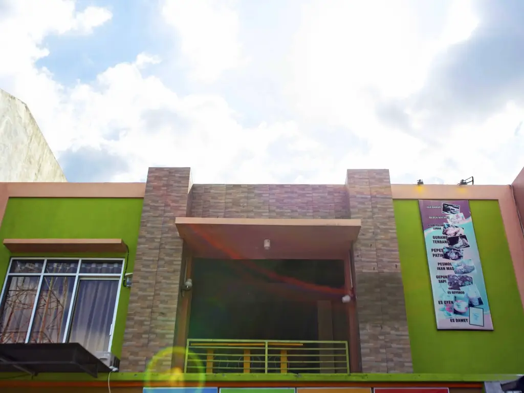 Airy Eco Syariah Tebet Stasiun Cawang Asem Baris Raya 158 — фото 1