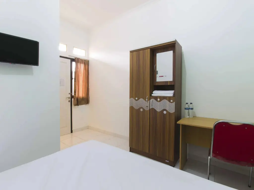 Бекаси: RedDoorz @ Pekayon Bekasi