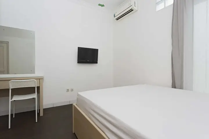 Джакарта: RedDoorz near Lottemart Fatmawati