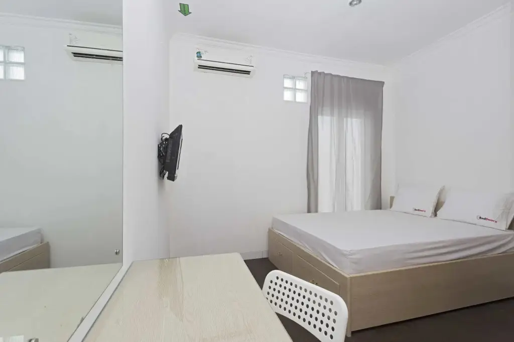 Джакарта: RedDoorz near Lottemart Fatmawati