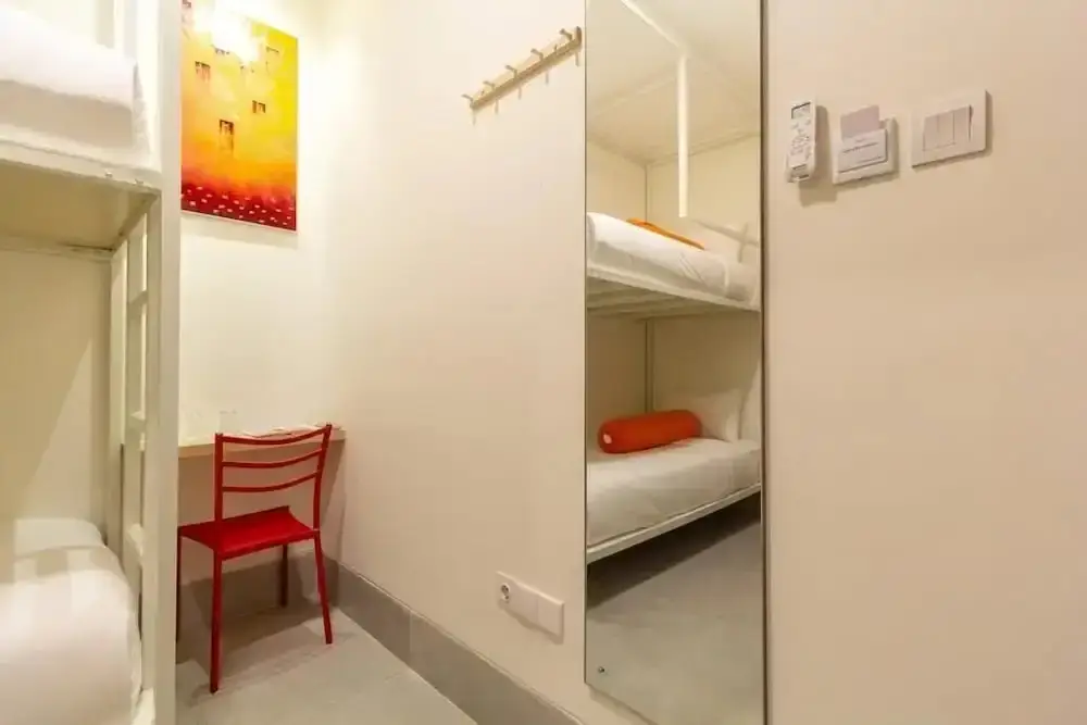 Джакарта: Front One Residence Syariah Mampang