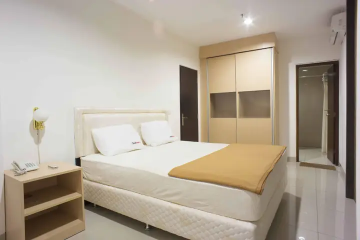 Джакарта: RedDoorz @ Gunung Sahari