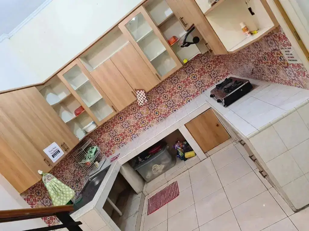 Тангеранг: Traveller Home