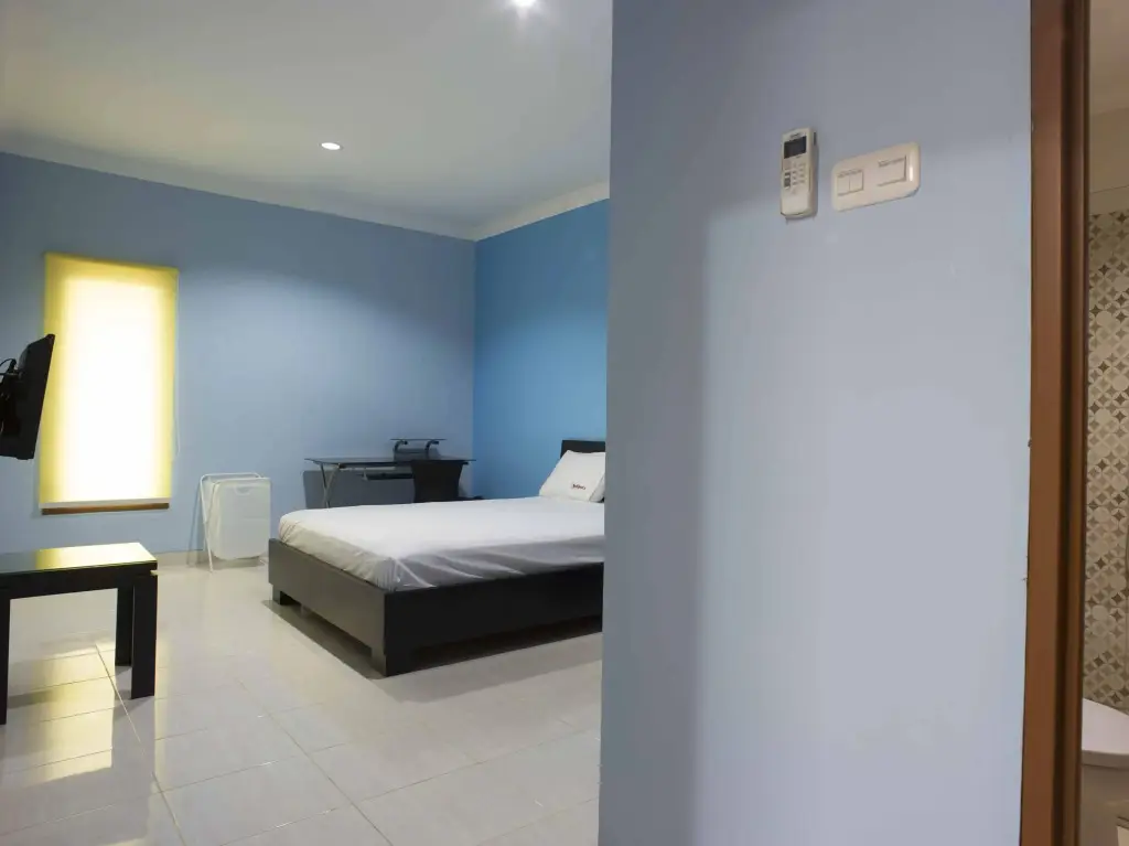Джакарта: RedDoorz @ Panglima Polim 2