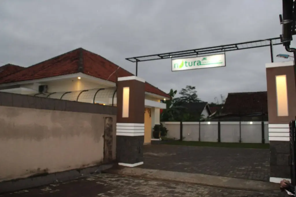 Пурвокерто: Natura Rumah Singgah Guest House