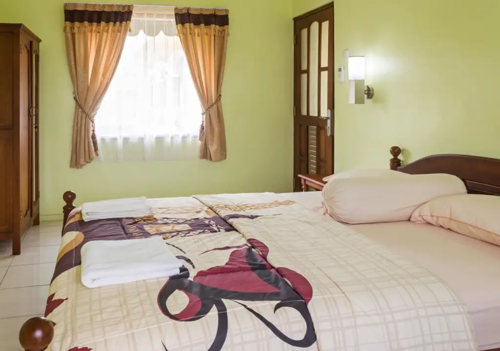 Депок: Villa Alicia