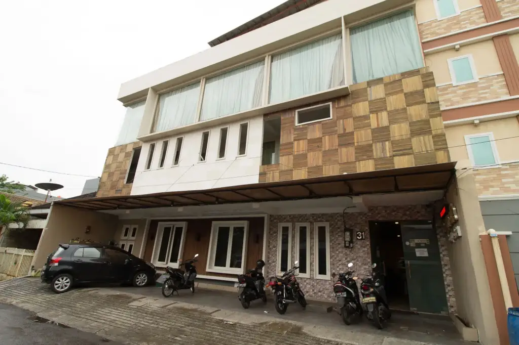 RedDoorz @ Mangga Besar 4 — фото 1