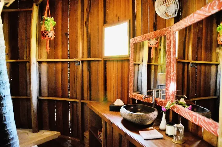 Гили Траванган: Gili Treehouses