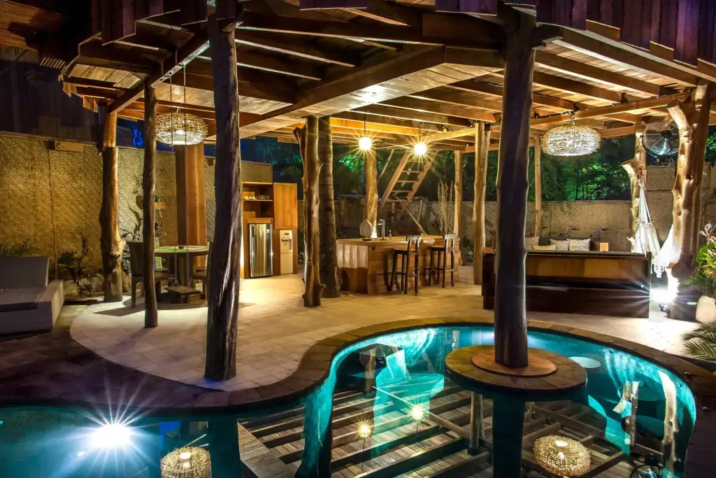 Гили Траванган: Gili Treehouses
