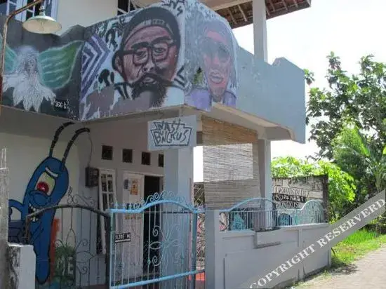 Батуретно: House of Nasi Bungkus