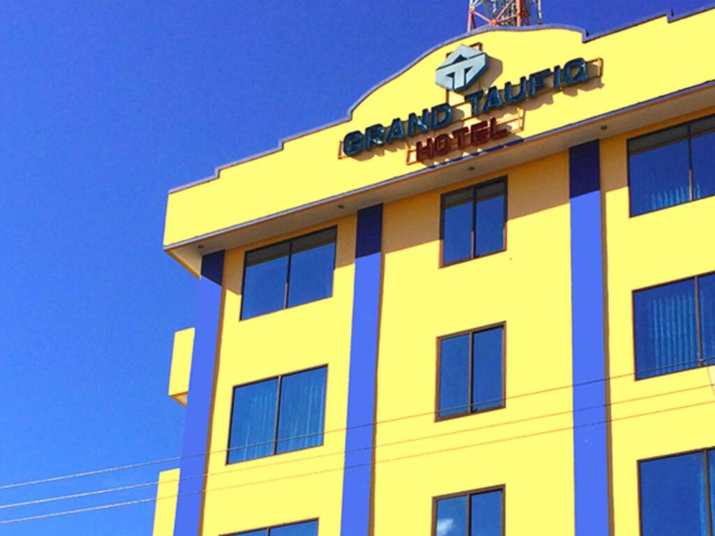 Таракан: Grand Taufiq Hotel