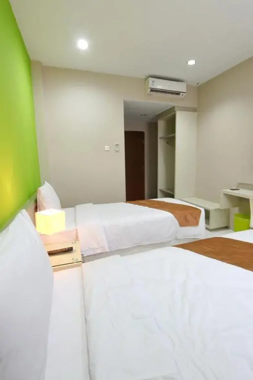 Депок: Rivisha Hotel