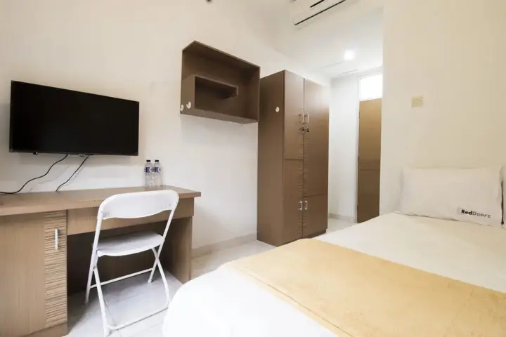 Тангеранг: RedDoorz Plus near Lippo Karawaci