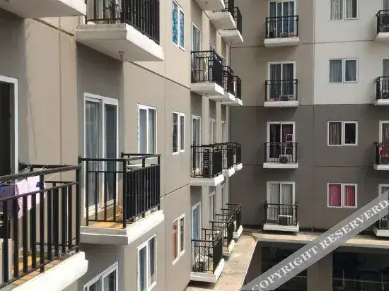 Джакарта: The Hostel Mediapura at Sunter Parkview Apartment