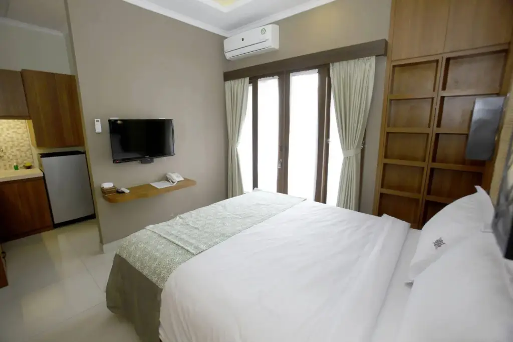 Депок: RedDoorz Plus @ Rumah Kandjani