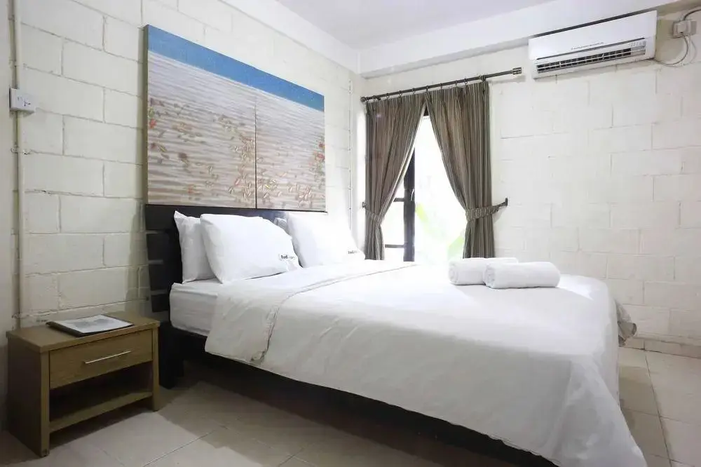 Южный Тангеранг: RedDoorz Near Teras Kota