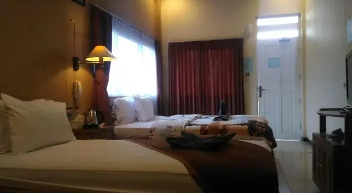 Пати: Hotel Kencana Pati