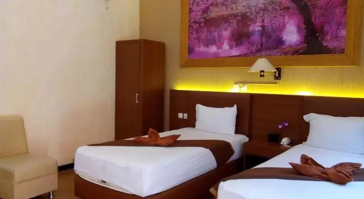 Пати: Hotel Kencana Pati
