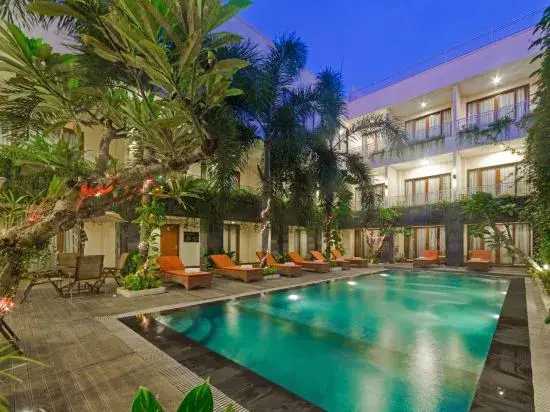 ZenRooms Kuta Tuban Suites — фото 1