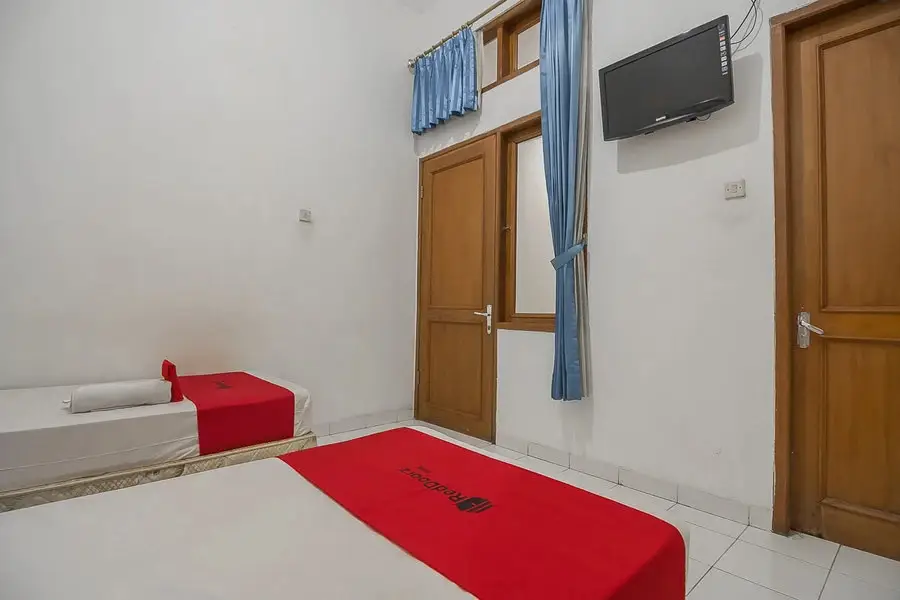 Бандунг: Reddoorz Near Setrasari Mall