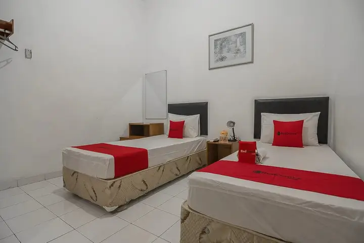 Бандунг: Reddoorz Near Setrasari Mall