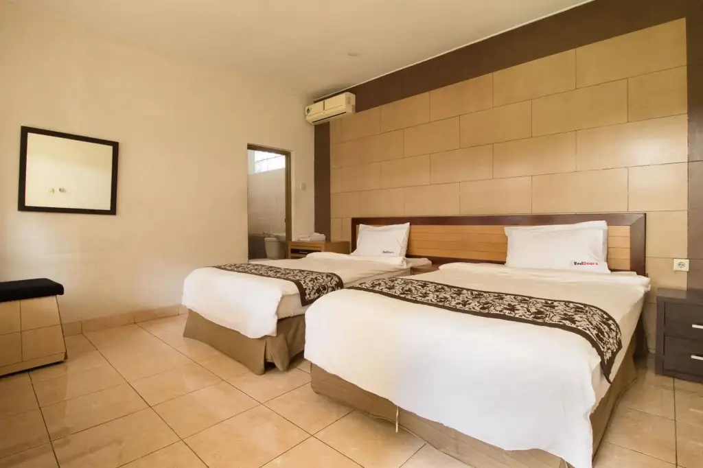 Бандунг: De Tropis Family Guest House