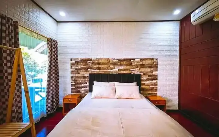 Сентани: IZY Guest House
