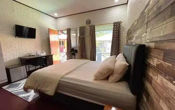 Сентани: IZY Guest House