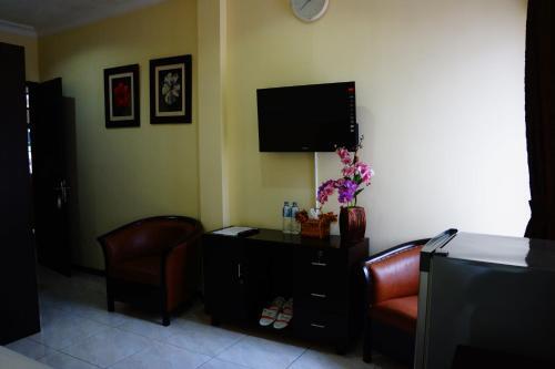 Джембер: Seven Dream Syariah Hotel