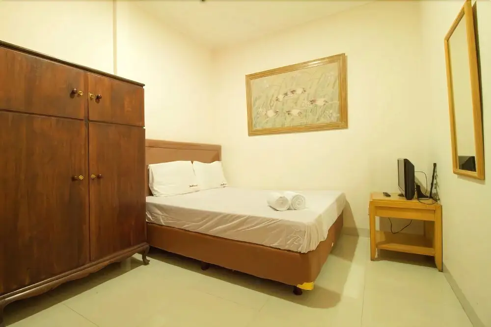 Джакарта: RedDoorz near Taman Puring